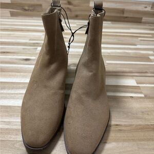 Elegant Tan Ankle Boots